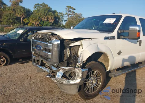 2015 Ford F-250 Xlt z USA, uszkodzony, nr VIN 1FT7W2BT8FED50195